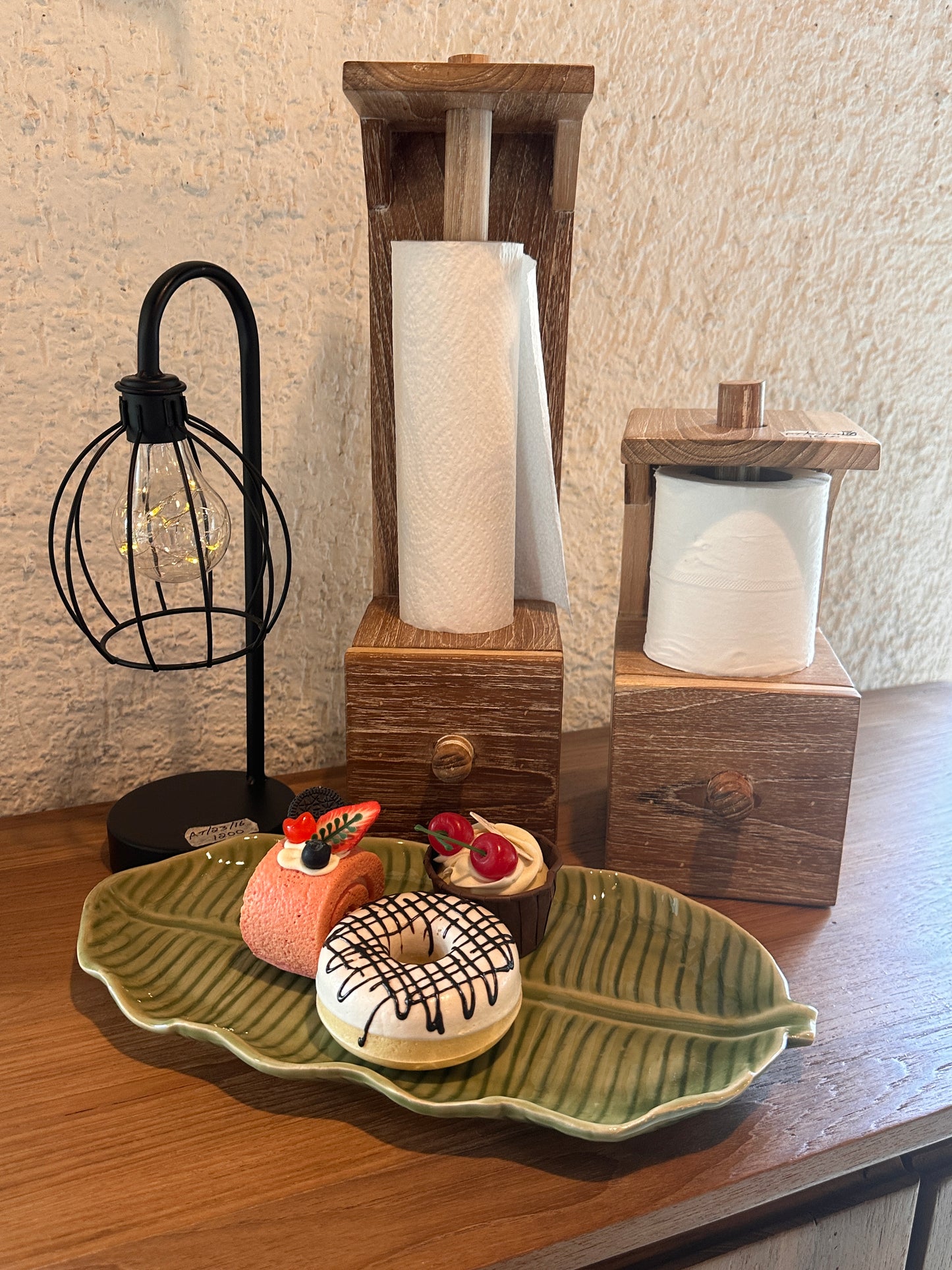 Tissue Roll Holder